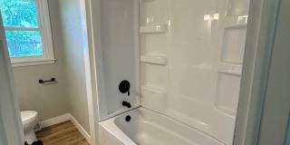 3 bedroom, 1 bath house for rent right by Kittrell Elementary School! Gallery 4