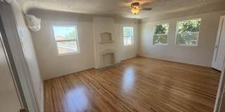 518 W Lexington Dr Gallery 1