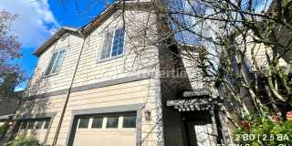 Spacious 2 BD | 2.5 BA Townhome w/ Vaulted Ceilings - Beaverton Gallery 1