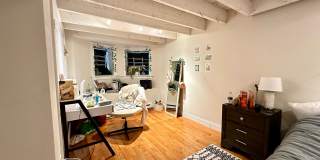 NIce 4 bed in Mission Hill Gallery 21