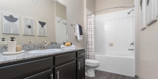 Riverhouse Gallery 14