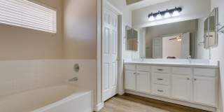 IMMACULATE & IMMEDIATE OCCUPANCY 3BEDROOM GREEN VALLEY BEAUTY! Gallery 34
