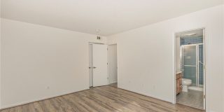 26101 Village Lane Gallery 23