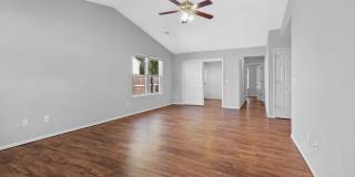 Great Location - 3/2 close to Downtown Bentonville! Gallery 7