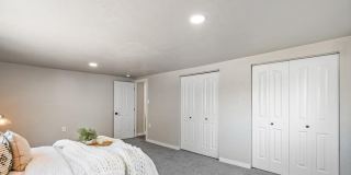 316 East 46th Place Gallery 7