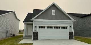 Stunning Modern Home for Rent - 117 Marshall Loop Gallery 1