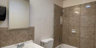 3617 Wellesley Drive Northeast - C Gallery 9