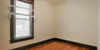 4 Bedroom , 2 Bath Newly Renovated house - Right off of High St Gallery 22