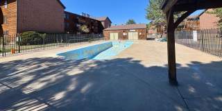 Lovely 1 Bedroom, 1 Bathroom Lakewood Condo! Community POOL!!! Gallery 22