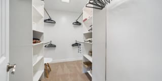 1342 Essex Drive Gallery 14