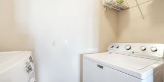 390 17th Street NW Gallery 28