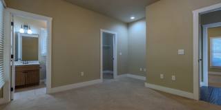Quiet Apartment 2 Miles from Campus! Gallery 21