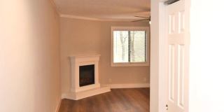 Amazing 2BR Condo off Edmondson Pike/Brentwood! Washer/dryer, 2-car garage, water, lawncare all included! Gallery 7