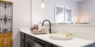 The Residence at 1555 Elm Gallery 27