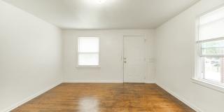 4326 Crittenden Avenue Gallery 5