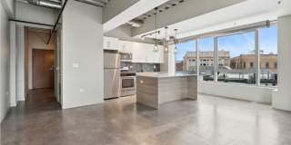 1242 N Milwaukee Ave Gallery 2