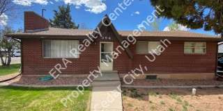 Move-In Discount!  3 Bedroom 2 Bath Single Family Home Gallery 1