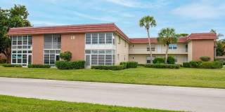 28 Pine Arbor Lane unit: 206 Gallery 1