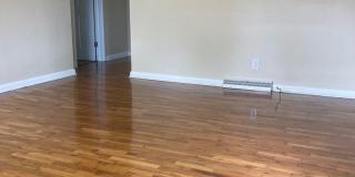 2718-2720 S. Stewart Gallery 7