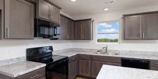 Like New 3 Bedroom Home - Monett MO Gallery 1