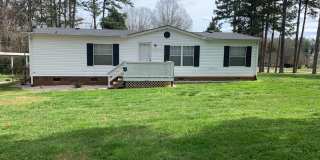 Spacious 3 Bed/2 Bath Home - Large Corner Lot - Split Floor Plan - 2 Car Carport - No Pets Gallery 1