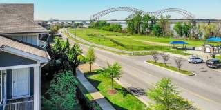 Harbor Island Gallery 15