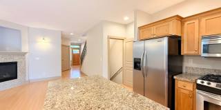 Spacious 3 Bedroom Townhome with Huge Bonus Room! Gallery 5