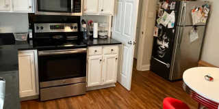 Renovated 2BD off St Charles Ave with Laundry Gallery 8