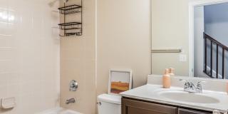 Stunning One Loudoun Townhome – 3BR / 3.5BA in Prime Ashburn Location – Available May 1 Gallery 26