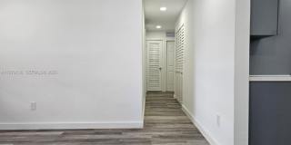 1941 NW 32 St Gallery 11
