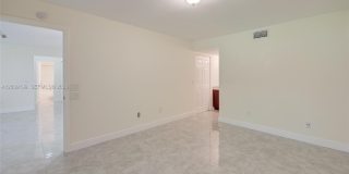 20160 NE 3rd Ct Gallery 12
