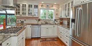 Great 4 Bedroom Home with Large Backyard Steps From De La Salle High! Gallery 1