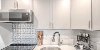 660 Glouchester Street unit: 106 Gallery 1