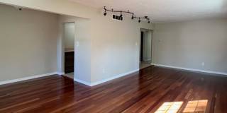 20301 Shelburne Road Gallery 2