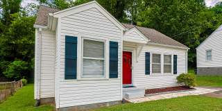 Cozy 2BD/2BTH in South Knoxville Gallery 4