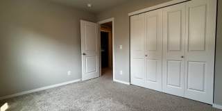 Wonderfully maintained Rainier Ridge Puyallup Home! Gallery 16