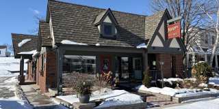 531 N Riverside Gallery 1