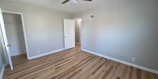 Cozy & Updated Duplex – Close to UMKC, Rockhurst & More Gallery 12
