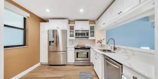 827 Oak Harbour Drive Gallery 51