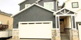 Spacious and modern 3-bedroom townhome in a quiet Provo neighborhood! Spacious and modern 3-bedroom townhome in a quiet Provo neighborhood! Gallery 1