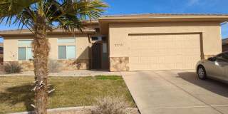 4 Bedroom Home Near Pine View High School With 2 Car Garage Gallery 3