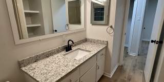 408 SE First Street Gallery 22