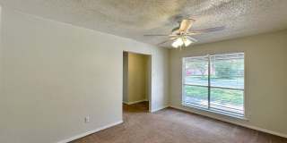 Viewable May 6th!  Small Pets Accepted! Gallery 22