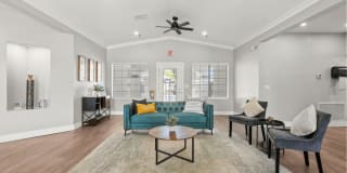 La Mirada Gallery 12