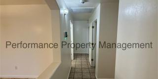 Stunning 5 Bed/2 Bath NW Bakersfield Home Gallery 8