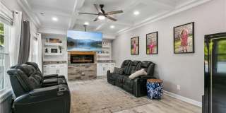 367 Poplar Avenue Gallery 21