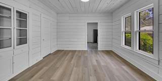 Spacious 3 Bed - 1 Bath House Near Downtown Spacious 3 Bed - 1 Bath House Near Downtown Gallery 10