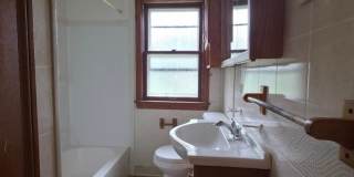 Multi Family Home 3 Bedroom and 1 Bath For Rent Gallery 7