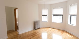 5415 S. Woodlawn Avenue Gallery 33