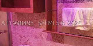 900 NE 18th Ave Gallery 6